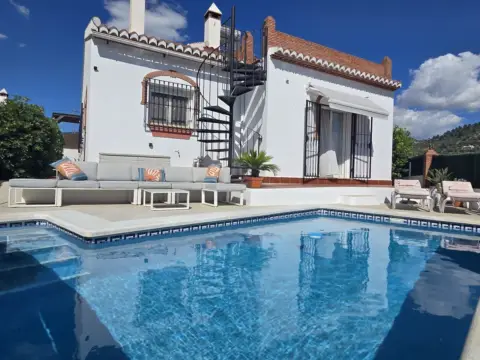Casa en Venta Baja