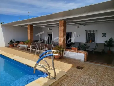 Chalet en Humilladero