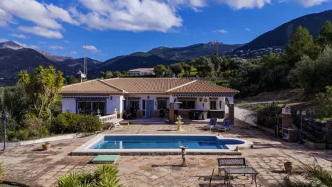Casa en Alcaucín