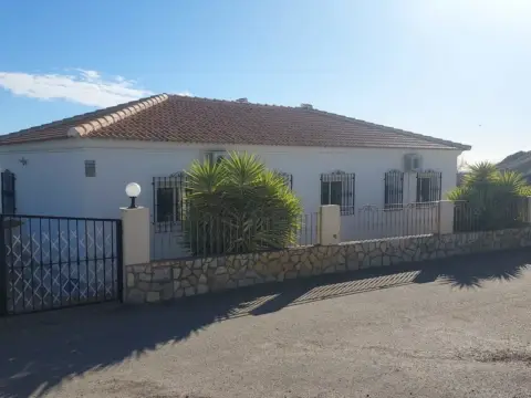 Casa en Arboleas