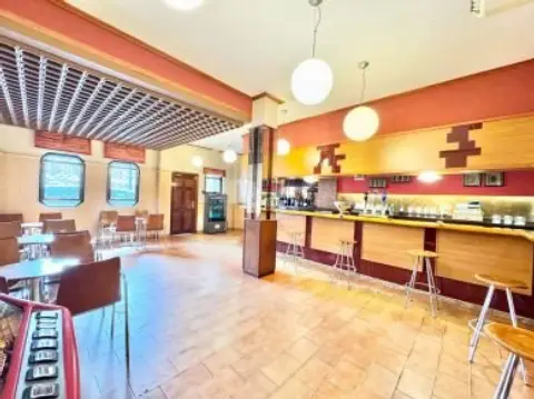 Local comercial en Plaza de Jai-Alai