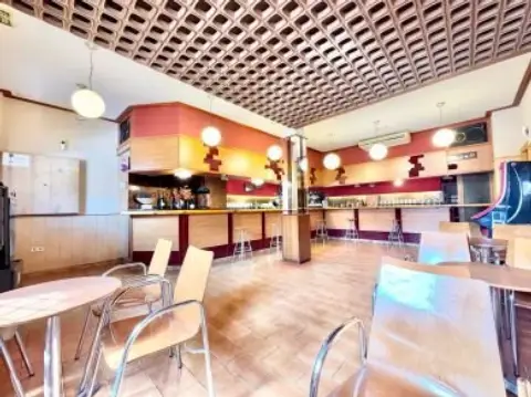 Local comercial en Plaza de Jai-Alai