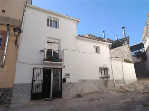 Casa en Zújar