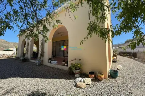 Casa en Albanchez