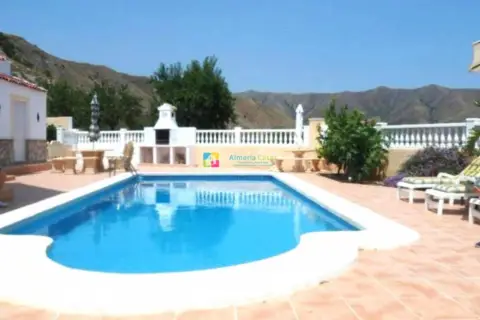 Casa en Arboleas