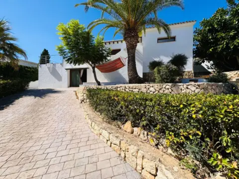 Casa en Cala Advocat-Baladrar