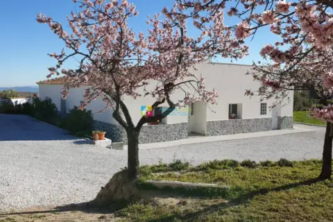 Casa en Oria