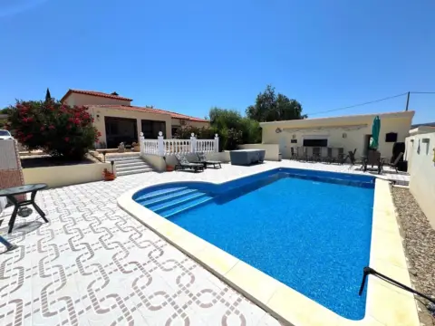 Casa en Cantoria