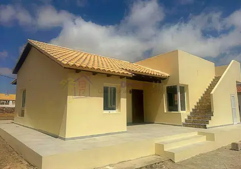Casa en Triquivijate