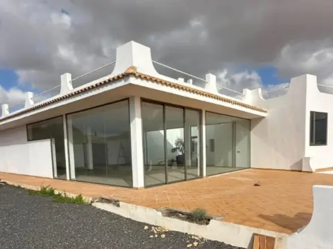 Casa en Triquivijate