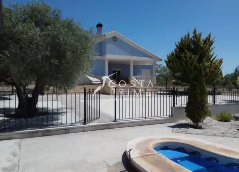 Casa en Yecla