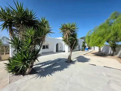 Finca rústica en Matola-La Foia-Las Bayas-La Marina