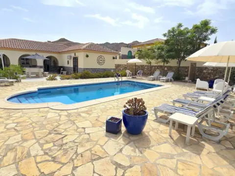 Casa en Arboleas