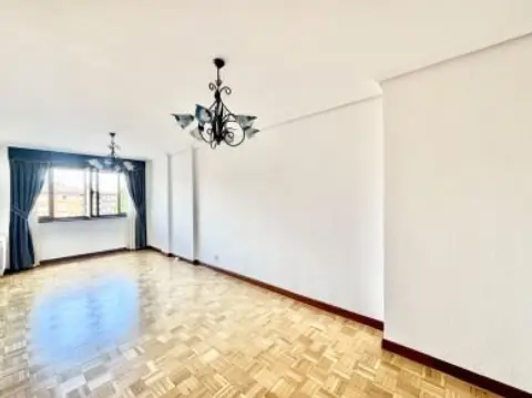 Piso en calle de Valladolid