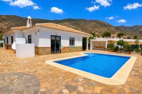 Casa en Arboleas