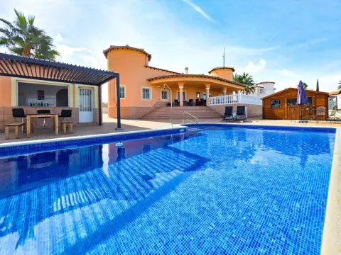 Chalet en Campos del Río