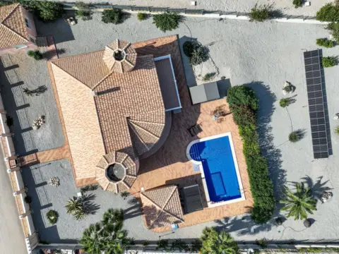 Chalet en Campos del Río
