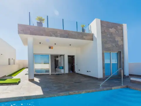 Chalet en Villamartín