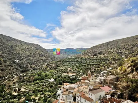 Casa en Laroya