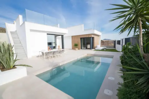 Casa en Corvera de Toranzo
