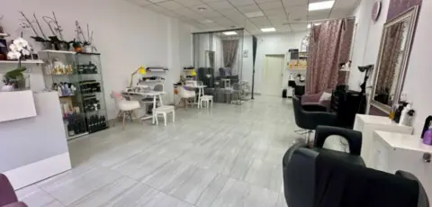 Local comercial en Orihuela Costa