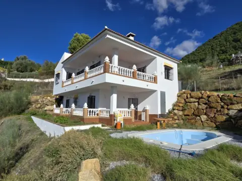Casa en Alcaucín
