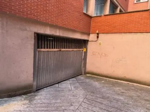 Garaje en calle de Martín Susaeta