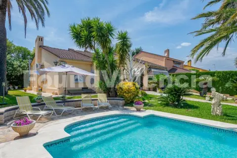 Casa en San Antonio de Benagéber