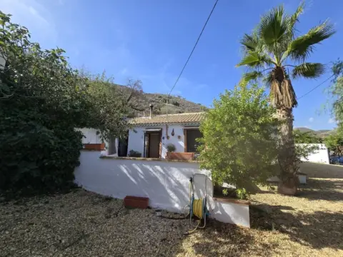Casa rústica en Oria