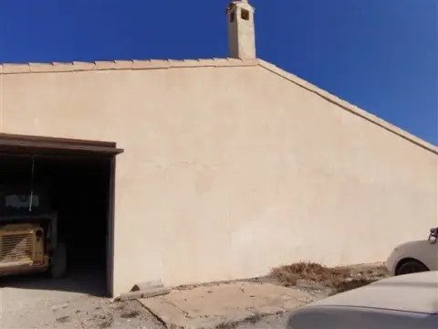 Casa en Freila