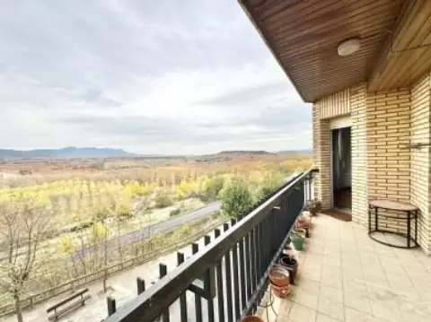 Piso en calle de Los Linares Rivas