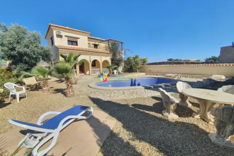 Casa en Zurgena