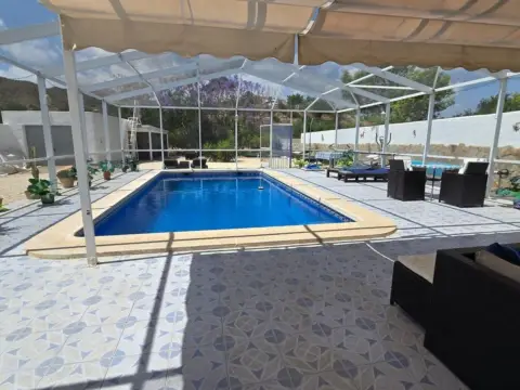 Casa en Zurgena