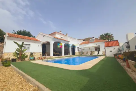 Casa en Arboleas