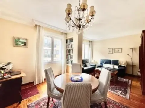 Piso en calle de la Cruz Blanca