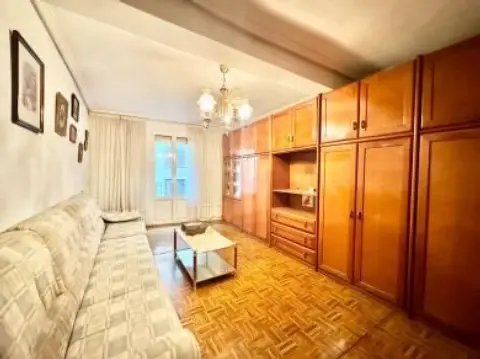 Piso en calle Correría