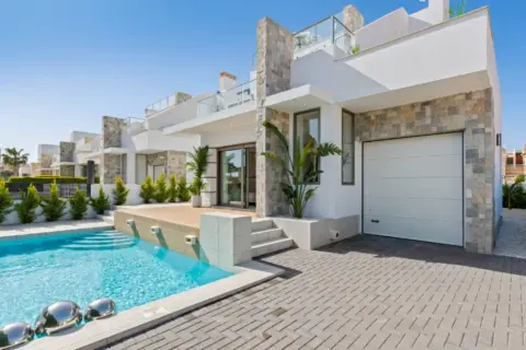 Chalet en Los Alcázares