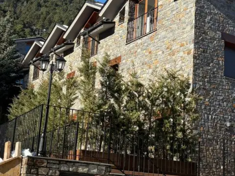 Casa adosada en Sispony