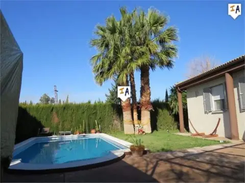 Chalet en Ctra. de Circunvalación-La Magdalena
