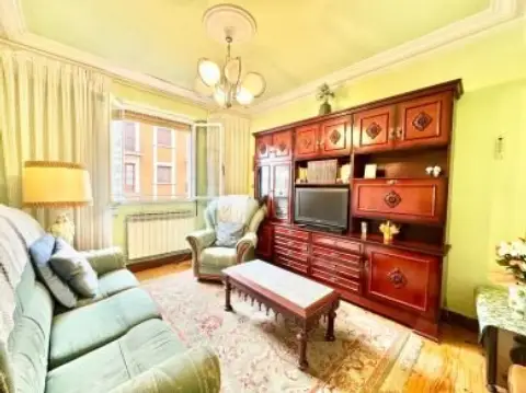 Piso en calle de Domingo Beltrán de Otazu