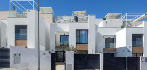 Chalet adosado en Benijófar