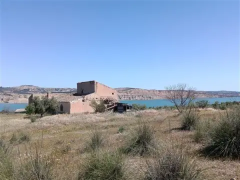 Finca rústica en Freila