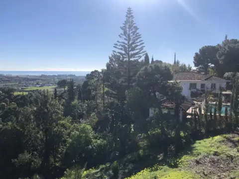 Casa en El Paraíso-Atalaya-Benamara