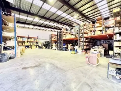 Nave industrial en calle de Bekolarra
