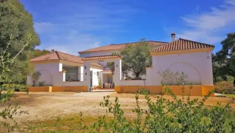 fincas-r-sticas-en-arcos-de-la-frontera-c-diz-pisos