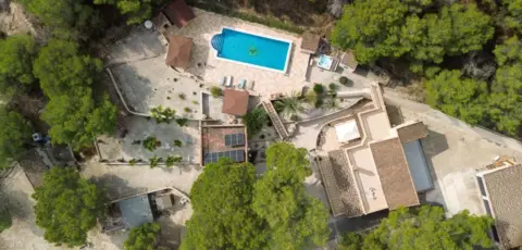 Finca rústica en Las Filipinas-Villamartín-Canal Norte