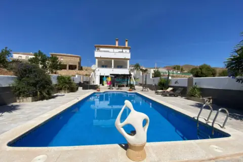 Casa en Arboleas