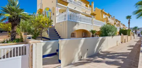 Chalet adosado en Benijófar