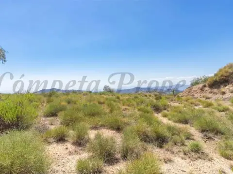 Terreno en Canillas de Albaida