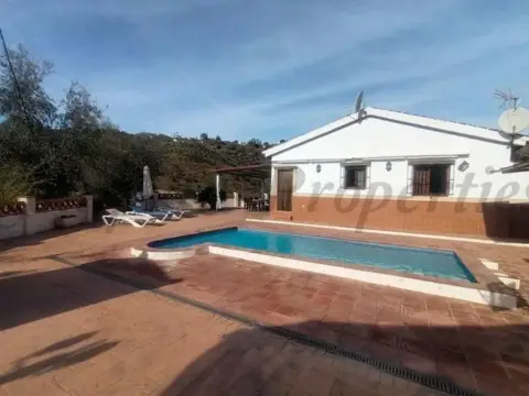 Finca rústica en Cómpeta
